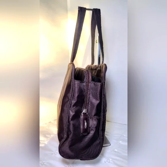 Vintage Prada Tessuto Nylon Bag - Picture 4 of 11